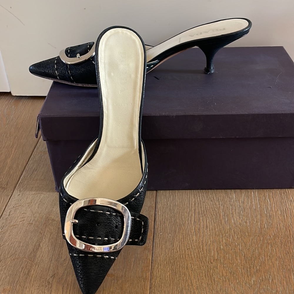PRADA 55mm slide with buckle